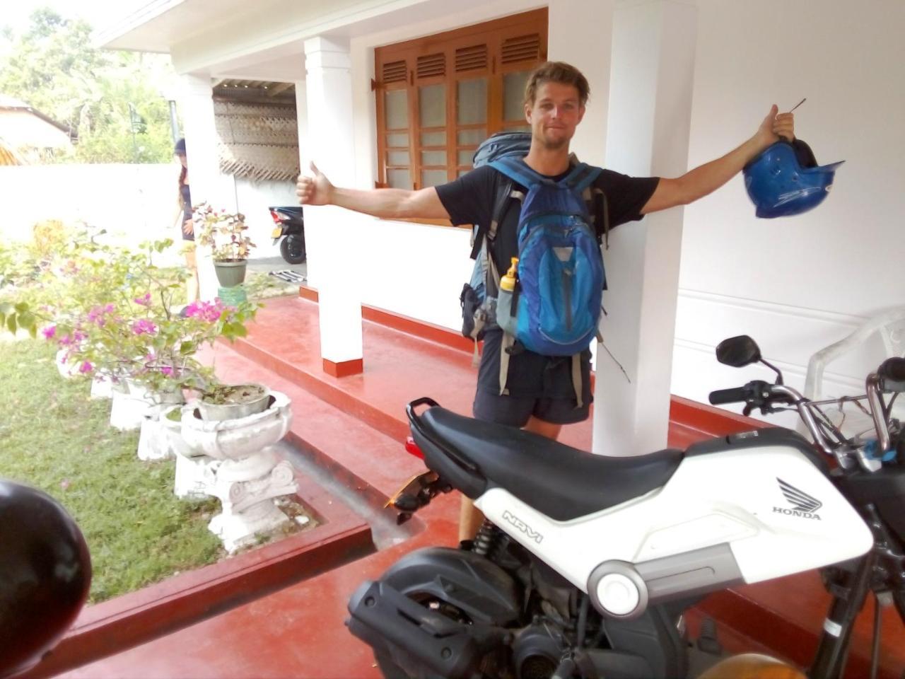 Ocean Edge Villa Midigama Luaran gambar